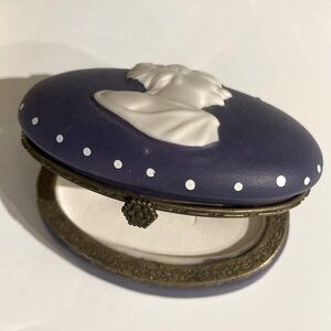 CAMEO REGENCY HOLLYWOOD JEWELRY BOX EARRINGS RING TRINKET CASE